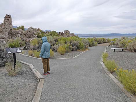 South Tufa Towers Trail