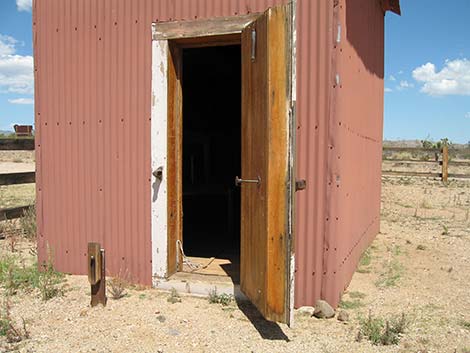 Walking Box Ranch, Ice House