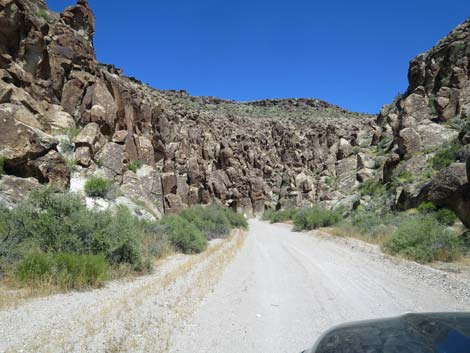 Valley of Faces Road